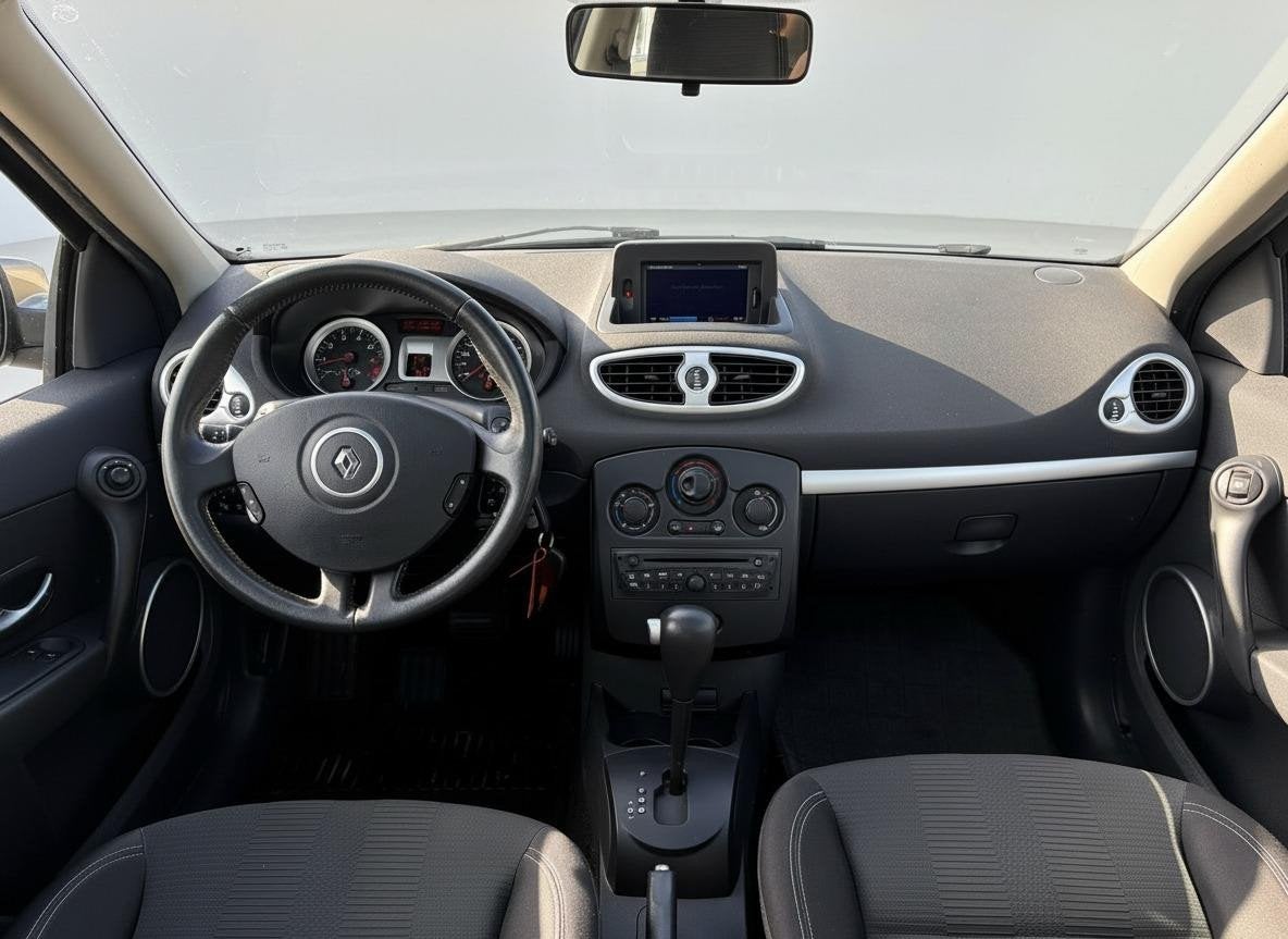 Renault Clio Estate 1.6-16V Dynamique PANO - AIRCO - TREKHAA, Auto's, Gebruikt, Beige, Origineel Nederlands, Euro 4