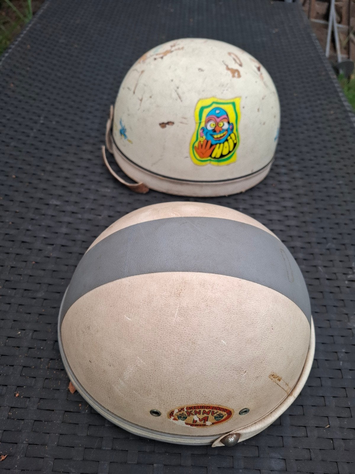 Vintage bromfietshelmen - set van 2, Ophalen of Verzenden, Gebruikt, Medium, Onbekend