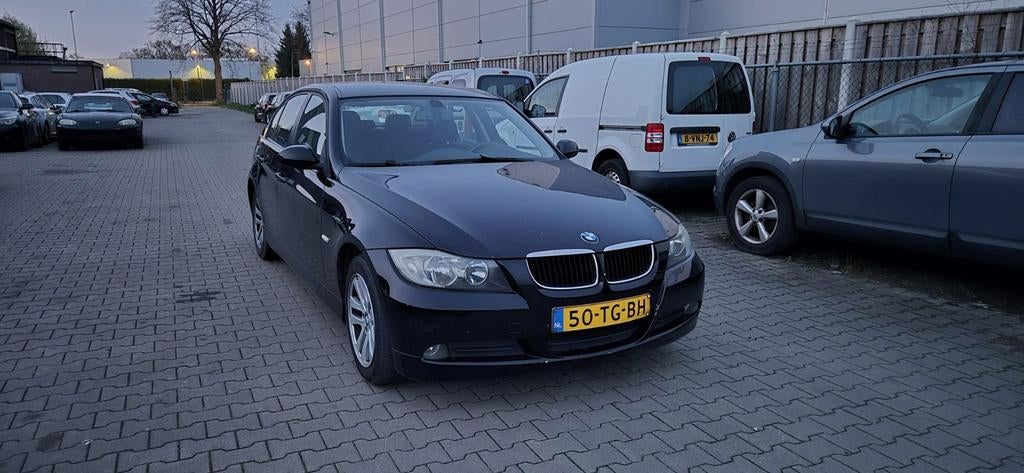 BMW 3-Serie 2.0 I 318 2006 Zwart, Auto's, BMW, Bedrijf, 3-Serie, Benzine, B, Sedan, Handgeschakeld, Origineel Nederlands, Zwart