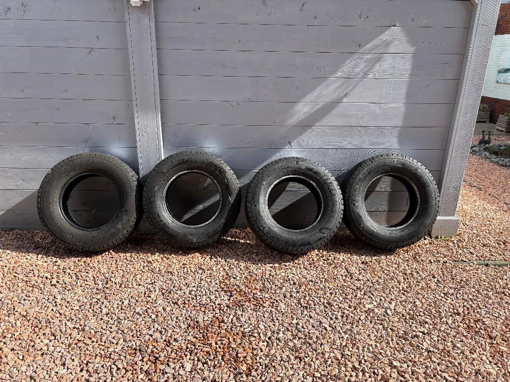 Continental VancoCamper 225/75/R16CP116R 2*9-10 mm+2* 5-6 mm, Auto-onderdelen, Banden en Velgen, Ophalen, 16 inch, Banden en Velgen