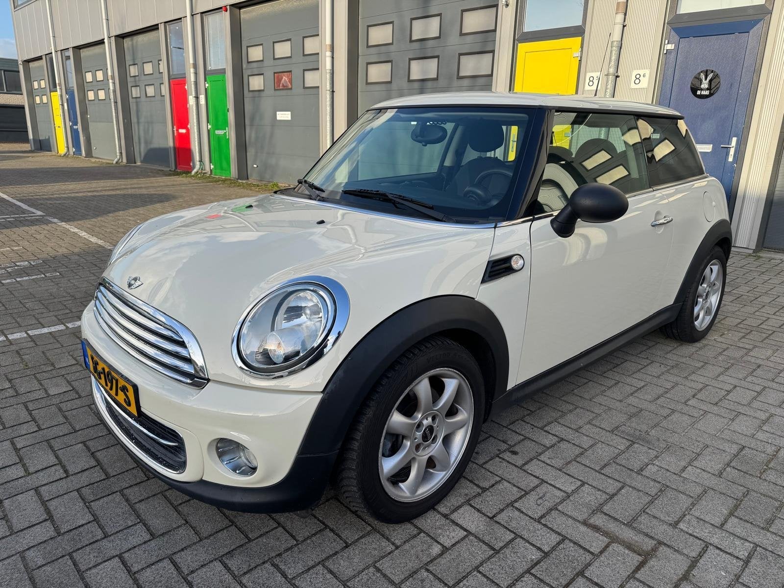 MINI COOPER R56 1.6 BENZINE 2011|124KM| AIRCO|CRUISE|, Voorwielaandrijving, Euro 5, 4 stoelen, Wit