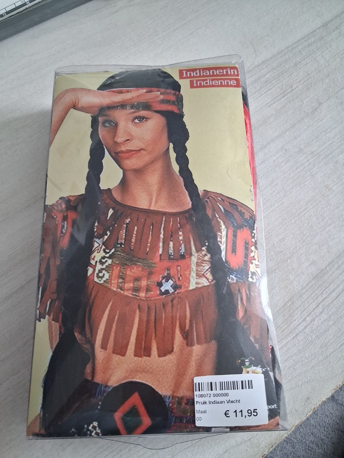 Indianen pruik met vlechten., Ophalen of Verzenden, Zo goed als nieuw, Carnaval, Accessoires