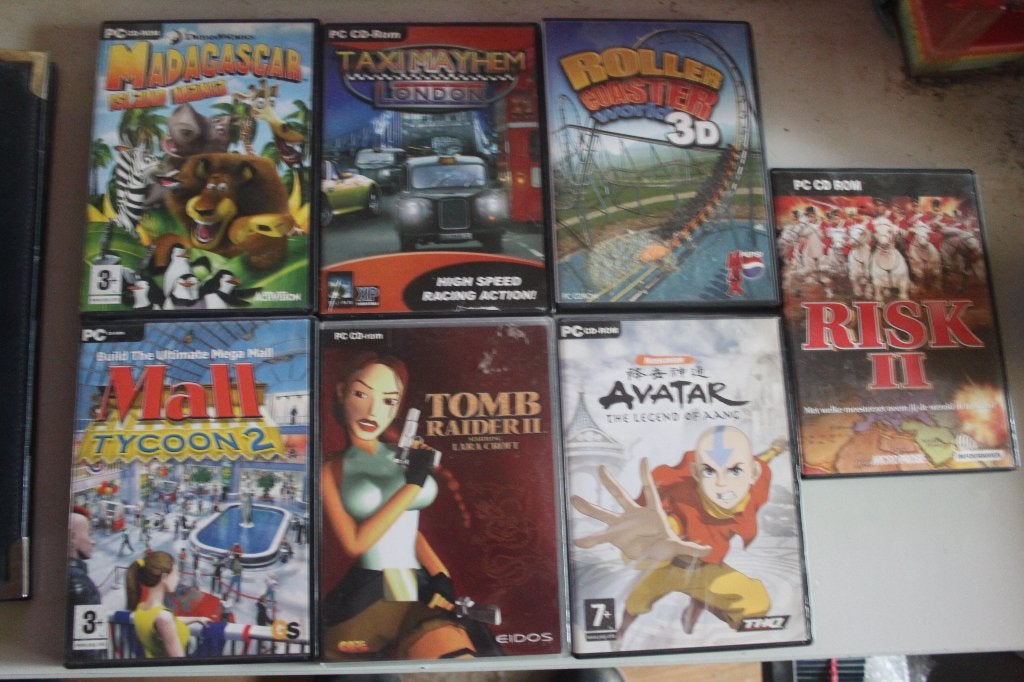 602v - 7 x pc cd rom, Alle leeftijden, Ophalen of Verzenden, Zo goed als nieuw