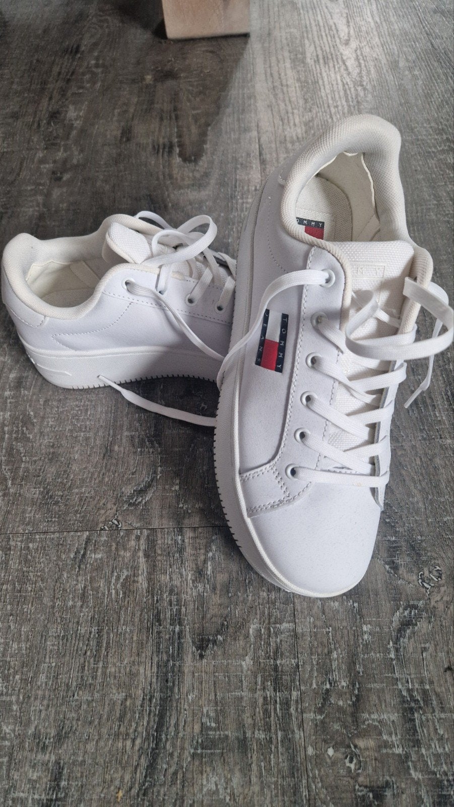 Tommy Hilfiger, Ophalen, Zo goed als nieuw