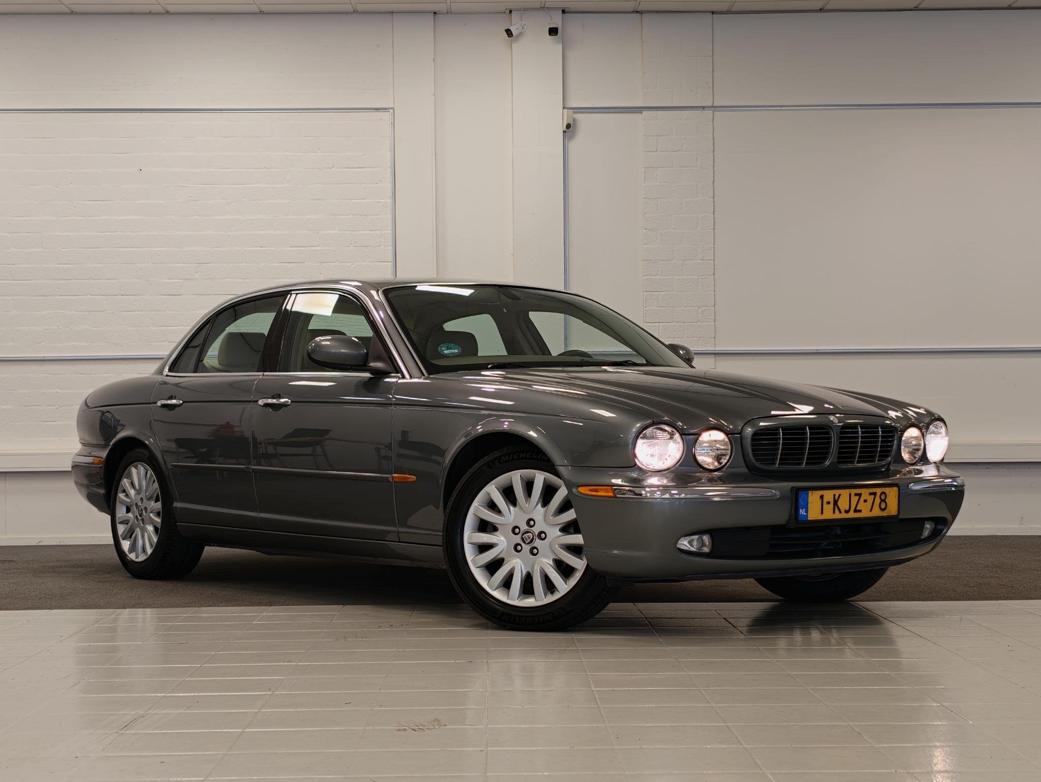 Jaguar XJ 4.2 V8 Sovereign Laatste 13 jaar 1 eigenaar Zeer M, Auto's, Automaat, Achterwielaandrijving, Gebruikt, Euro 4