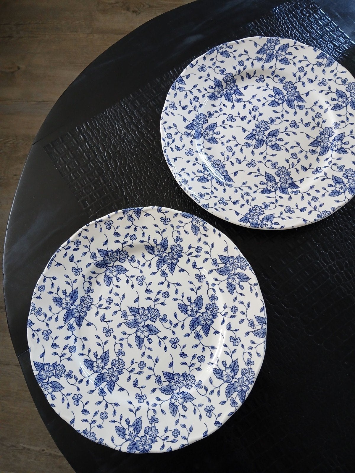 te koop gorgeaus royal tudar bouquet 2 borden, Ophalen