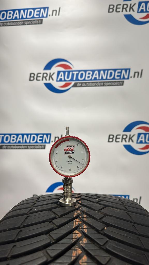 4x Kleber Quadraxer 3 235/45 R17 97V 235/45/17 2354517 (prij, Gebruikt, -, -, 17 inch