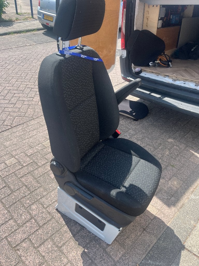 Mercedes sprinter w907 w910 bijrijdersstoel, Ophalen, Gebruikt, Mercedes-Benz