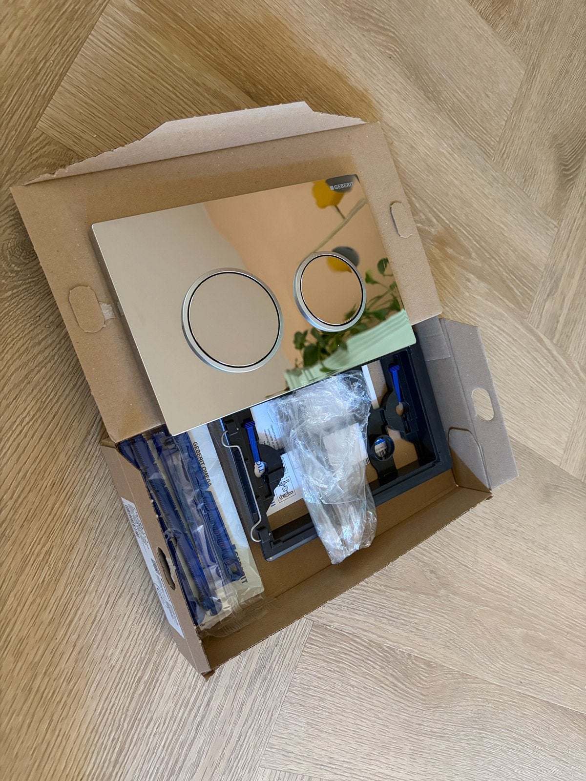 Geberit Omega 20 bedieningsplaat / toilet doorspoelknop, Ophalen, Minder dan 50 cm, Overige typen, Zo goed als nieuw