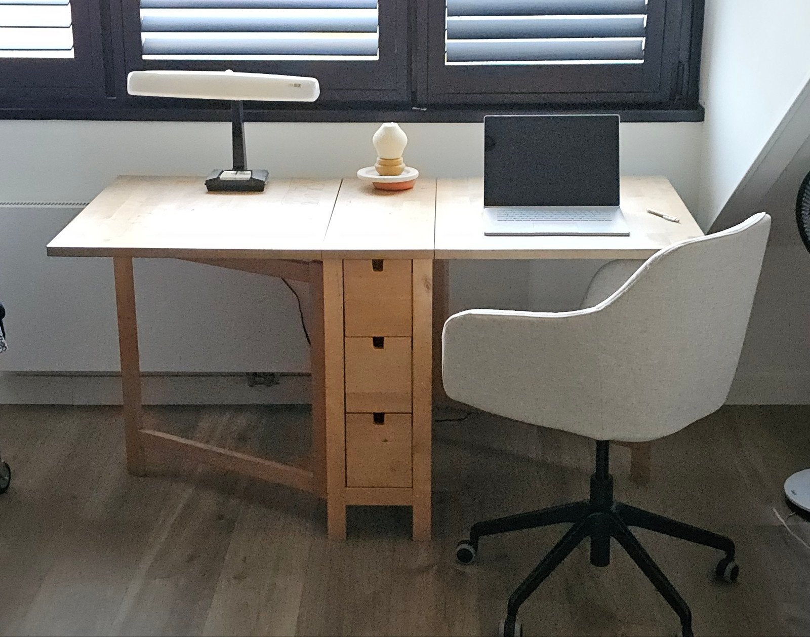 Ikea Norden klaptafel massief berken met lades, Ophalen, 50 tot 100 cm, Zo goed als nieuw, 150 tot 200 cm
