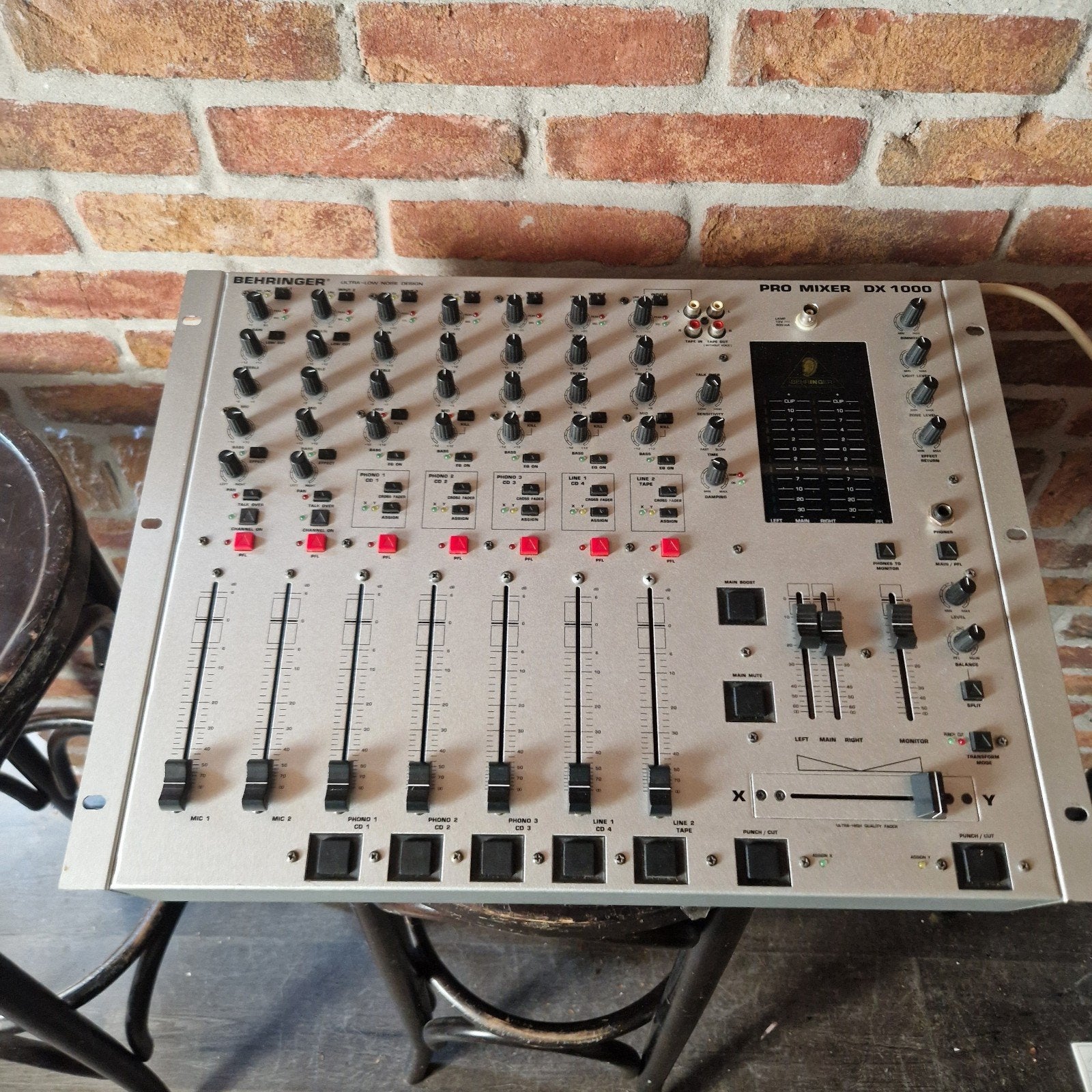 Behringer Pro Mixer DX1000 Mengpaneel, Ophalen of Verzenden, Gebruikt, 5 tot 10 kanalen, Microfooningang