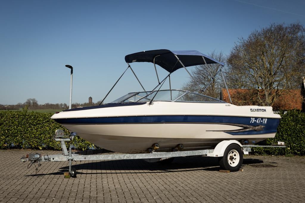 Glastron GS205 - 205 PK, 6 tot 8 persoons, Stallingstrailer!, Ophalen, Gebruikt, Binnenboordmotor, 6 meter of meer