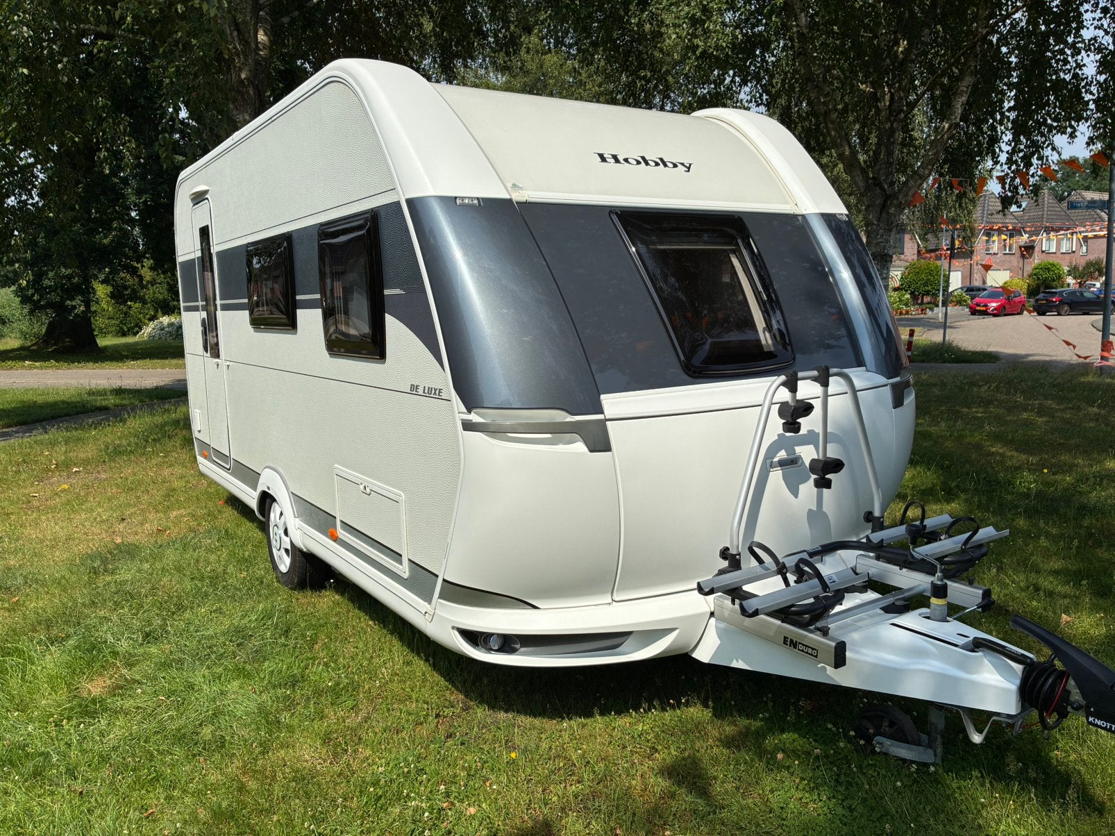 Prachtige Hobby 440 in nieuwstaat met automatische Mover, Ophalen of Verzenden, Zo goed als nieuw