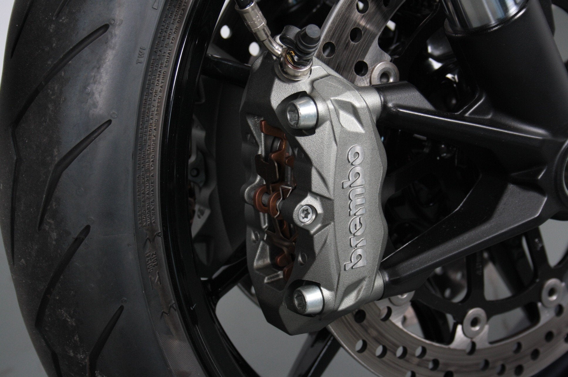 Ducati MONSTER + 937 (bj 2021), Motoren, Schimminck 6
5301 KR  Zaltbommel, NL, Meer dan 35 kW, Info@ducatizaltbommel.nl, Ducati Zaltbommel