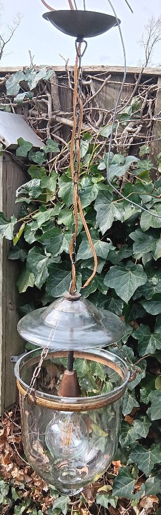Hangende lantaarn lamp met glazen stolp (L47), Antiek, Gebruikt, Glas, Ophalen of Verzenden