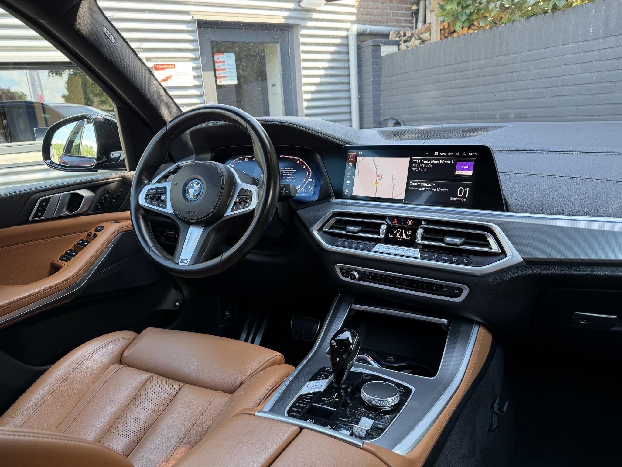 BMW X5 xDrive45e High Executive M-Sport | Navigatie | Luchtv, Auto's, Gebruikt, 394 pk, Blauw, Vierwielaandrijving