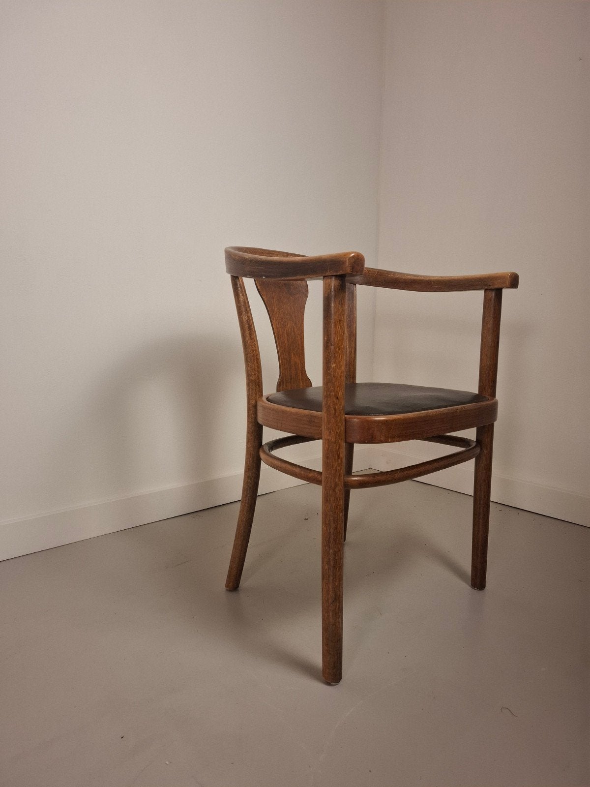 Thonet Art deco stoel 1930 model 967 Thonet stoel, Antiek en Kunst, Antiek | Meubels | Stoelen en Banken, Ophalen of Verzenden