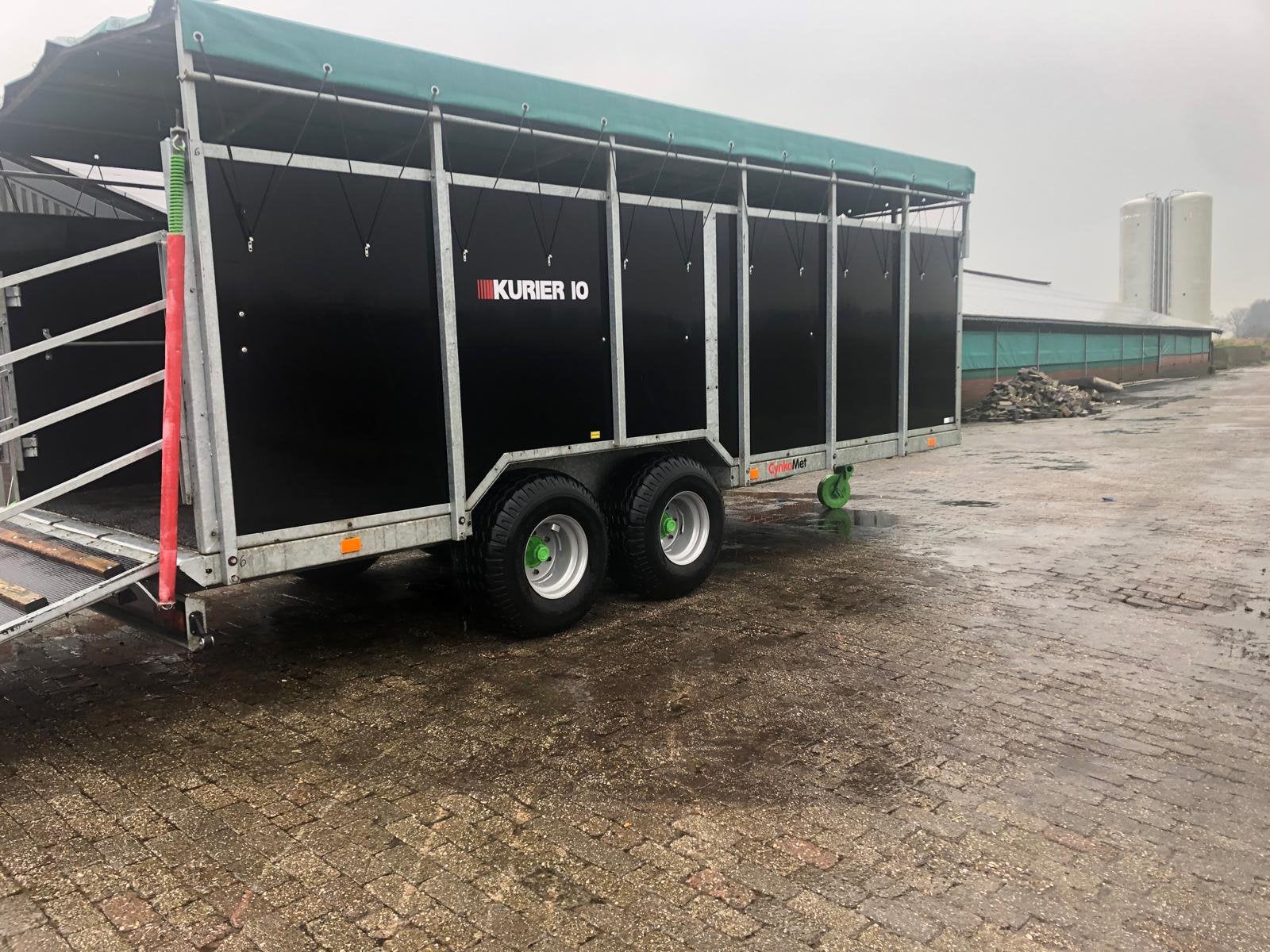 Kurier 10 veewagen, Weidegang