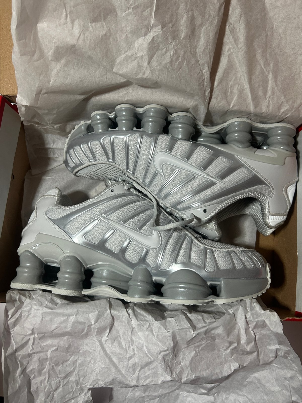 Nike SHOX TL metallic grey (maat 39), Nieuw, Ophalen of Verzenden, Sneakers of Gympen, Grijs