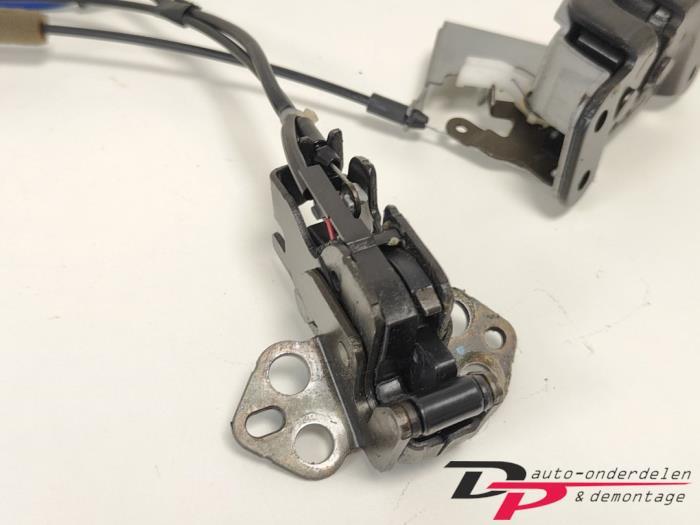 Deurslot Mechaniek 4Deurs rechts-achter van een Mazda RX-8, Gebruikt, -, -, Ophalen of Verzenden