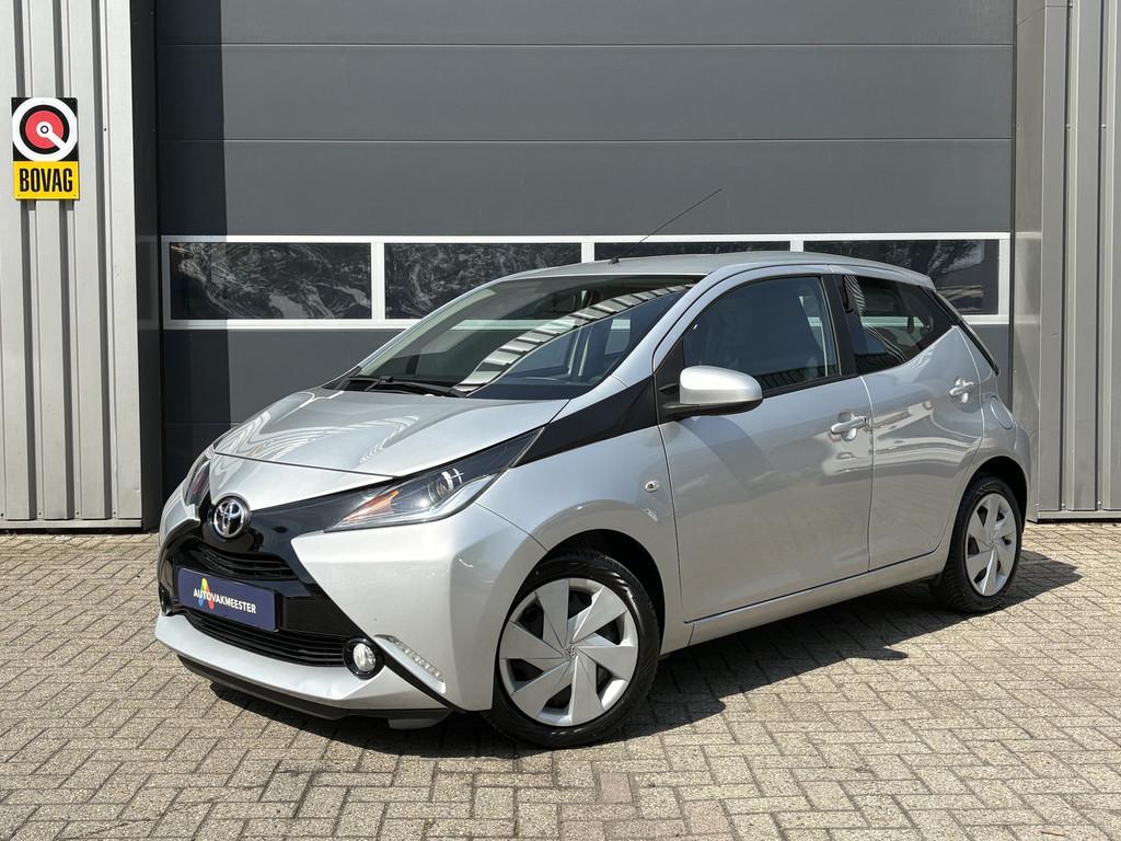 Toyota Aygo 1.0 VVT-i x-play | Airco | Camera | Cruise Contr, Voorwielaandrijving, 12 maanden, Stof, Gebruikt