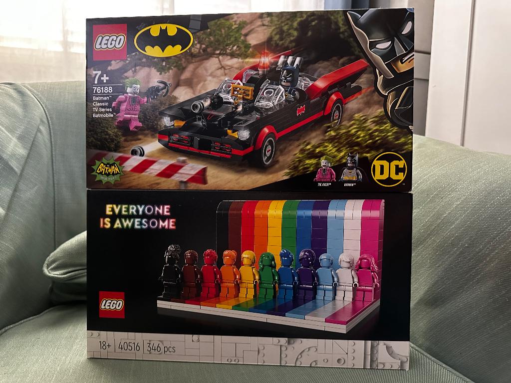 Lego 76188 Classic Batmobile, Overige thema's, Nieuw, Ophalen of Verzenden, Complete set