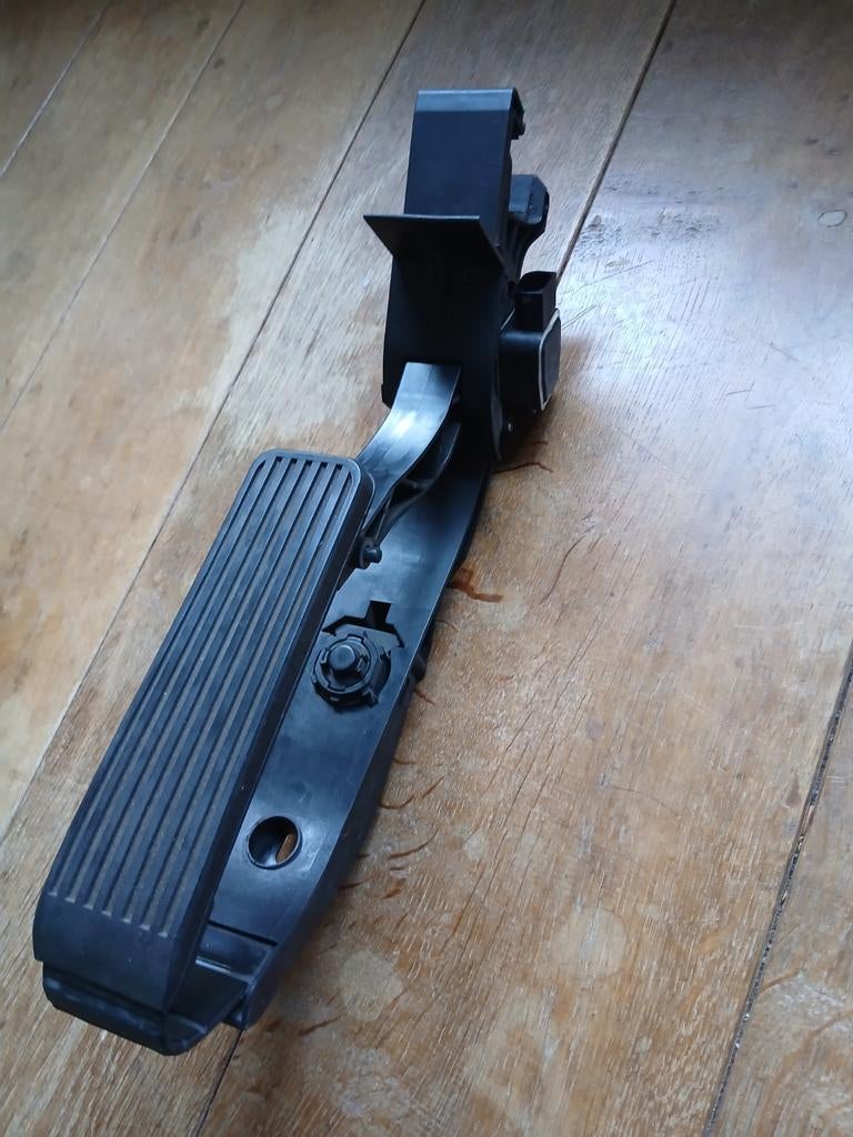 Mercedes c klasse gaspedaal  40 euro, Ophalen of Verzenden
