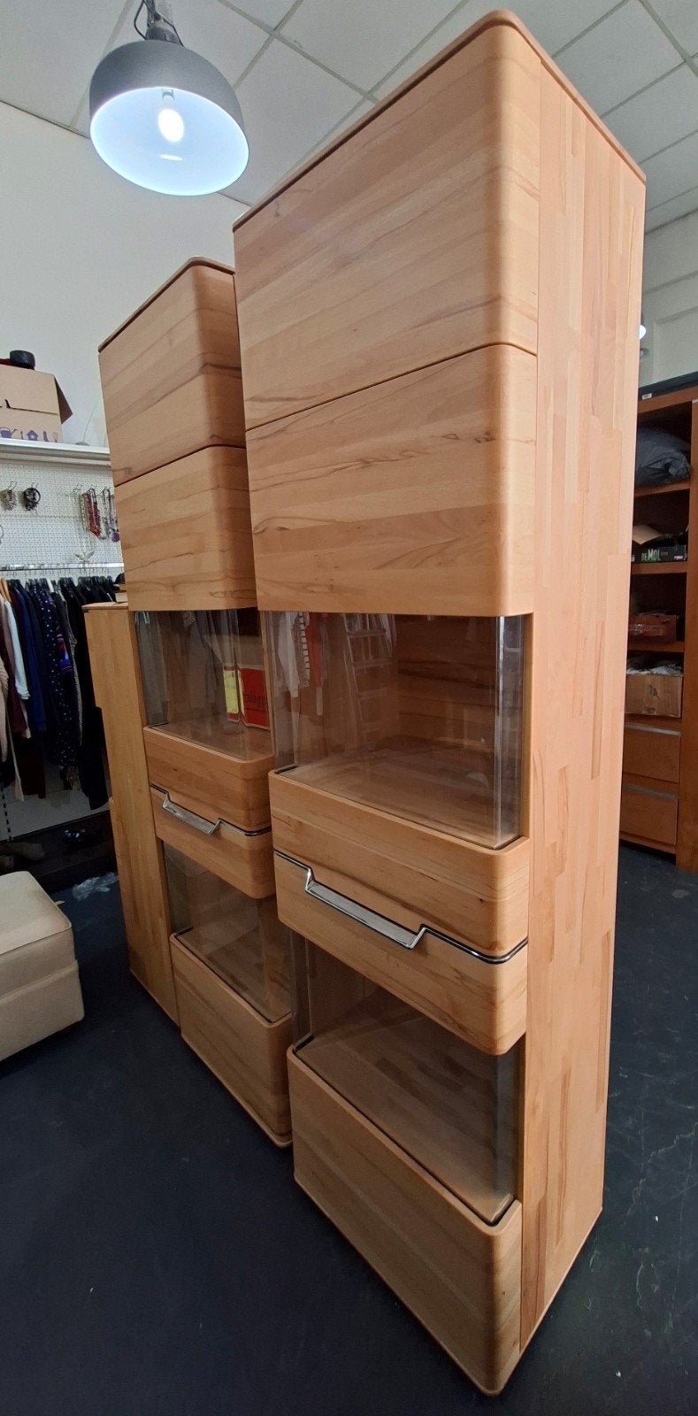 Hülsta massief beuken vitrinekasten met lades (set van 2), Ophalen, Zo goed als nieuw