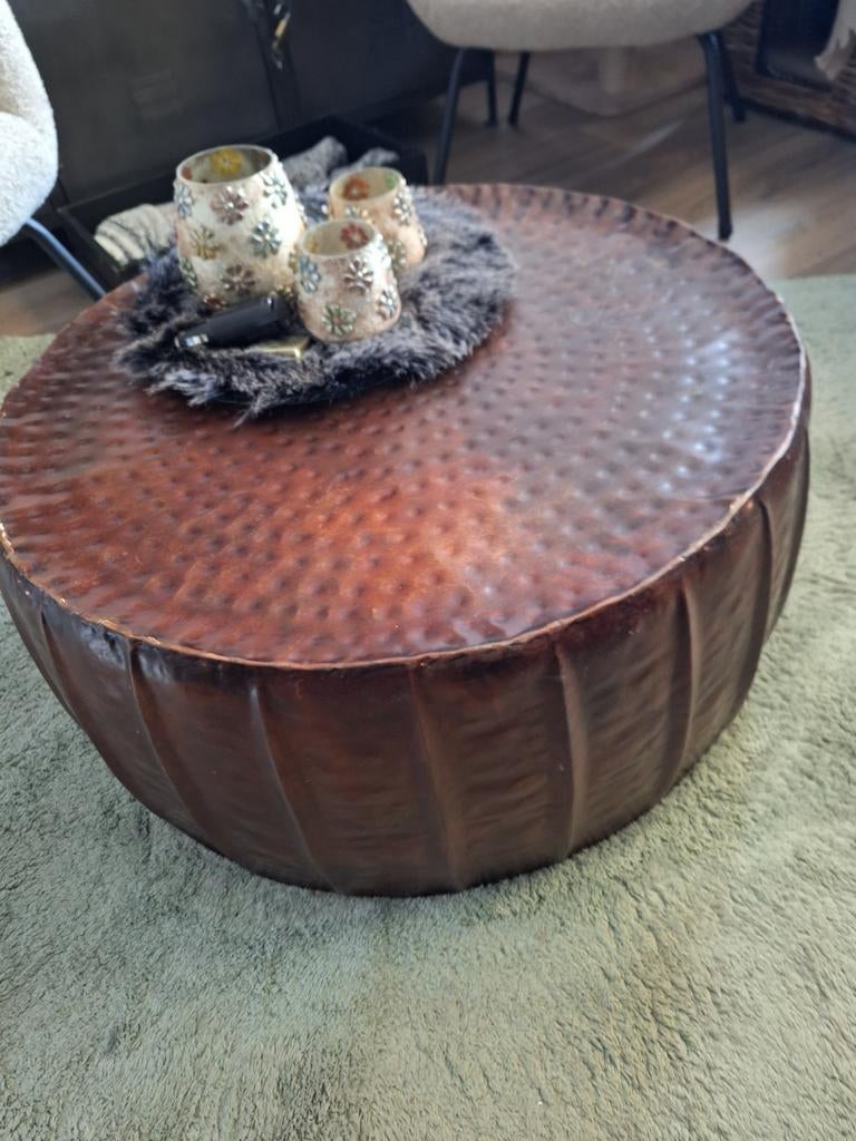 Unieke ronde salontafel, koperkleurig metaal, Huis en Inrichting, Tafels | Salontafels, 50 tot 100 cm, Rond, Zo goed als nieuw
