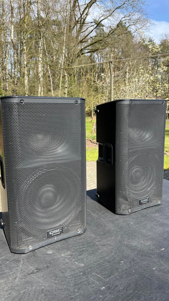 2x QSC K12 speakers + flightcase + hoezen waterdicht, Audio, Tv en Foto, Luidsprekers, Overige merken, Gebruikt, Ophalen of Verzenden