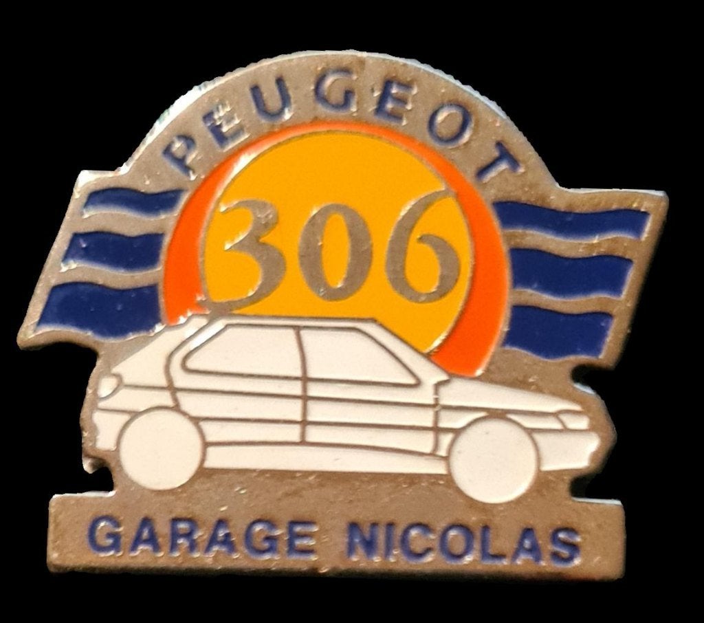 Peugeot 306 Garage Nicolas pin, Verzamelen, Speldjes, Pins en Buttons, Verzenden, Nieuw, Transport, Speldje of Pin