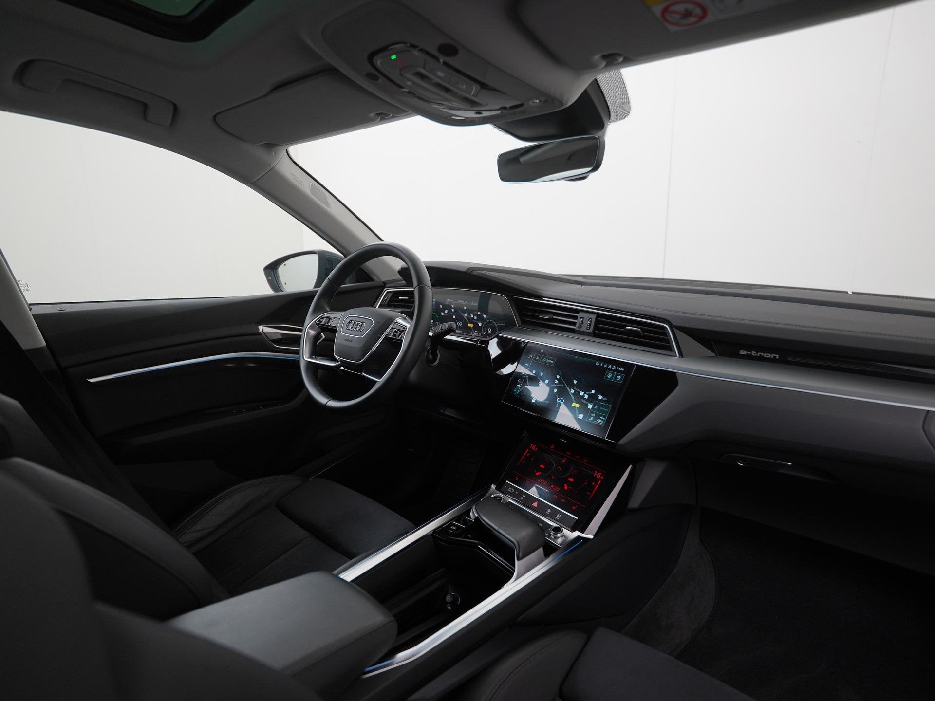 Audi e-tron 55 quattro Advanced 95 kWh | SOH 93% | Panoramad, Auto's, Automaat, Zwart, 95 kWh, Leder en Stof