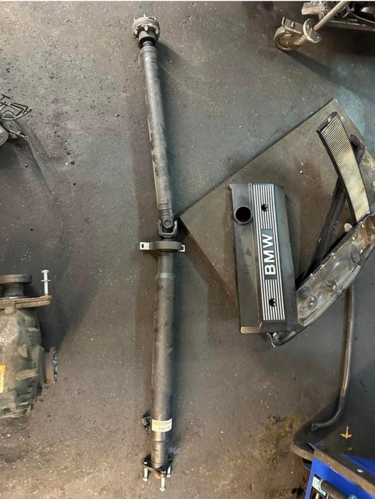 Tussenas Cardanas Bmw 5 serie E60 E61, Auto-onderdelen, Remmen en Aandrijving, Ophalen of Verzenden, BMW
