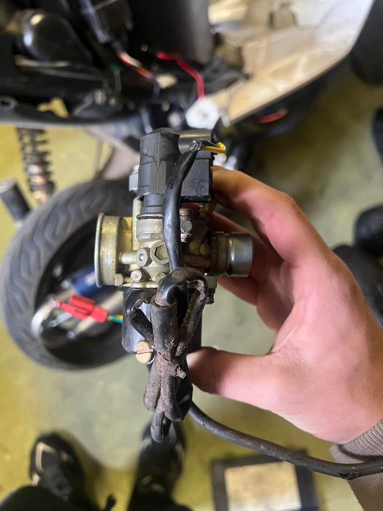 Minarelli Horizontaal 12mm Carburateur Yamaha Aerox 2 Takt, Fietsen en Brommers, Scooters | Yamaha, Ophalen of Verzenden, Gebruikt