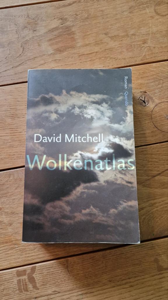 Wolkenatlas - David Mitchell (Roman Querido), Boeken, Romans, Zo goed als nieuw, Nederland, Ophalen