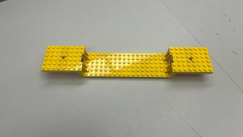 SB2728 Lego trein level bodem 2972 geel, Ophalen of Verzenden, Gebruikt
