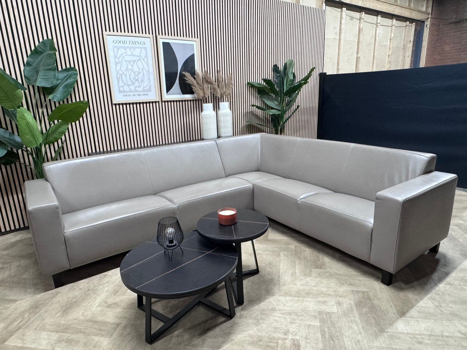 ZGAN Montel Design Hoekbank Leer - Taupe - 270 x 230, 250 tot 300 cm, -, -, Hoekbank
