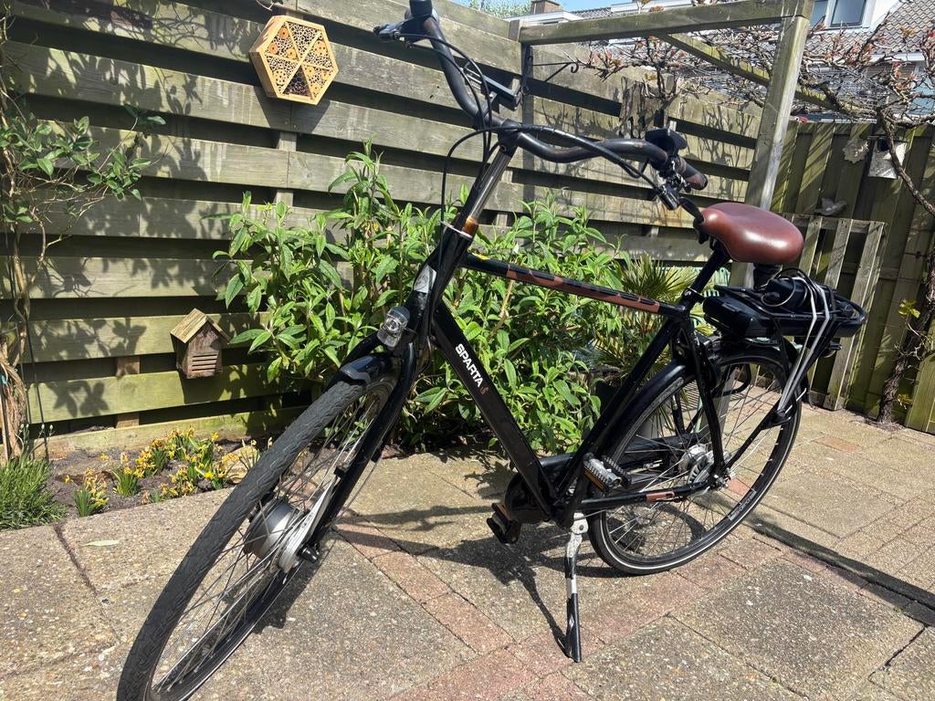 Sparta E-bike met originele lader en AXA insteekslot, Fietsen en Brommers, Elektrische fietsen, Ophalen, Sparta, Gebruikt, 51 tot 55 cm