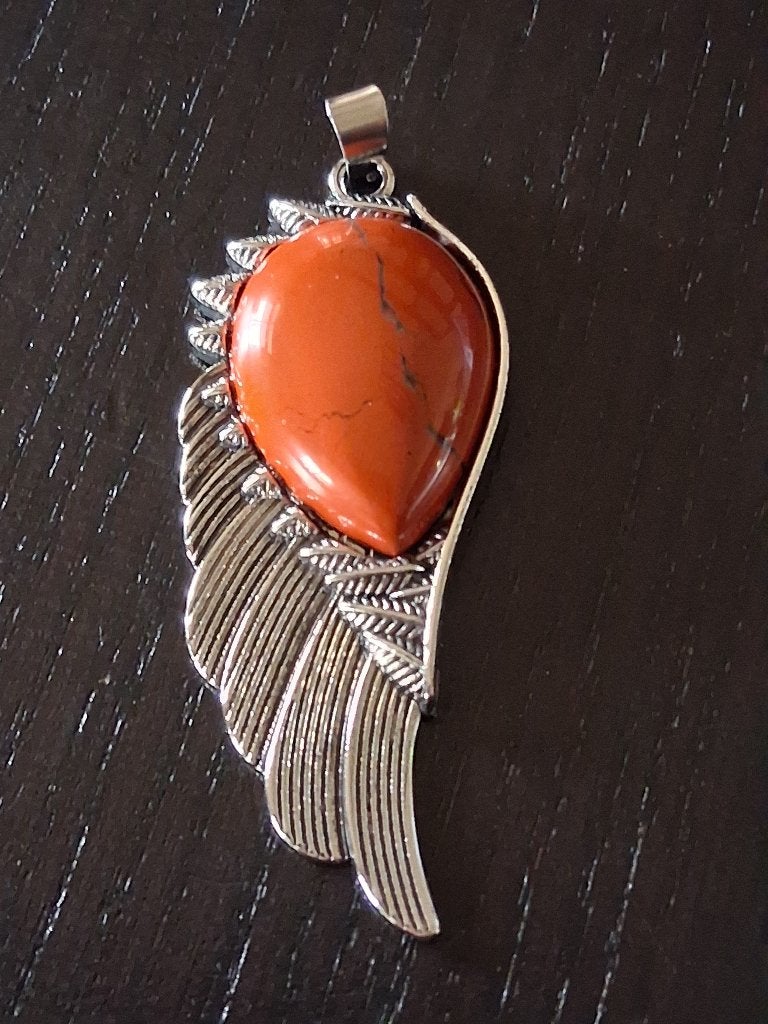 Hanger zilverkleurige Angel Wing Rode Jaspis, Nieuw, Ophalen of Verzenden, Steen of Mineraal, Met edelsteen