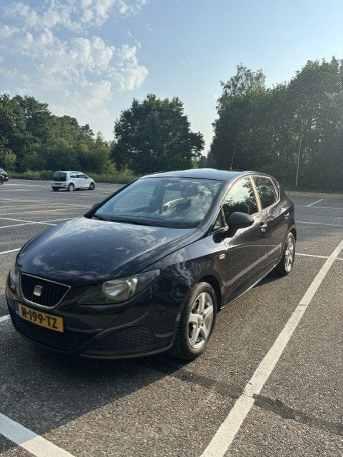 Seat Ibiza 1.2 5DRS 2010 Zwart, Auto's, Seat, Voorwielaandrijving, Isofix, 40 €/maand, Zwart