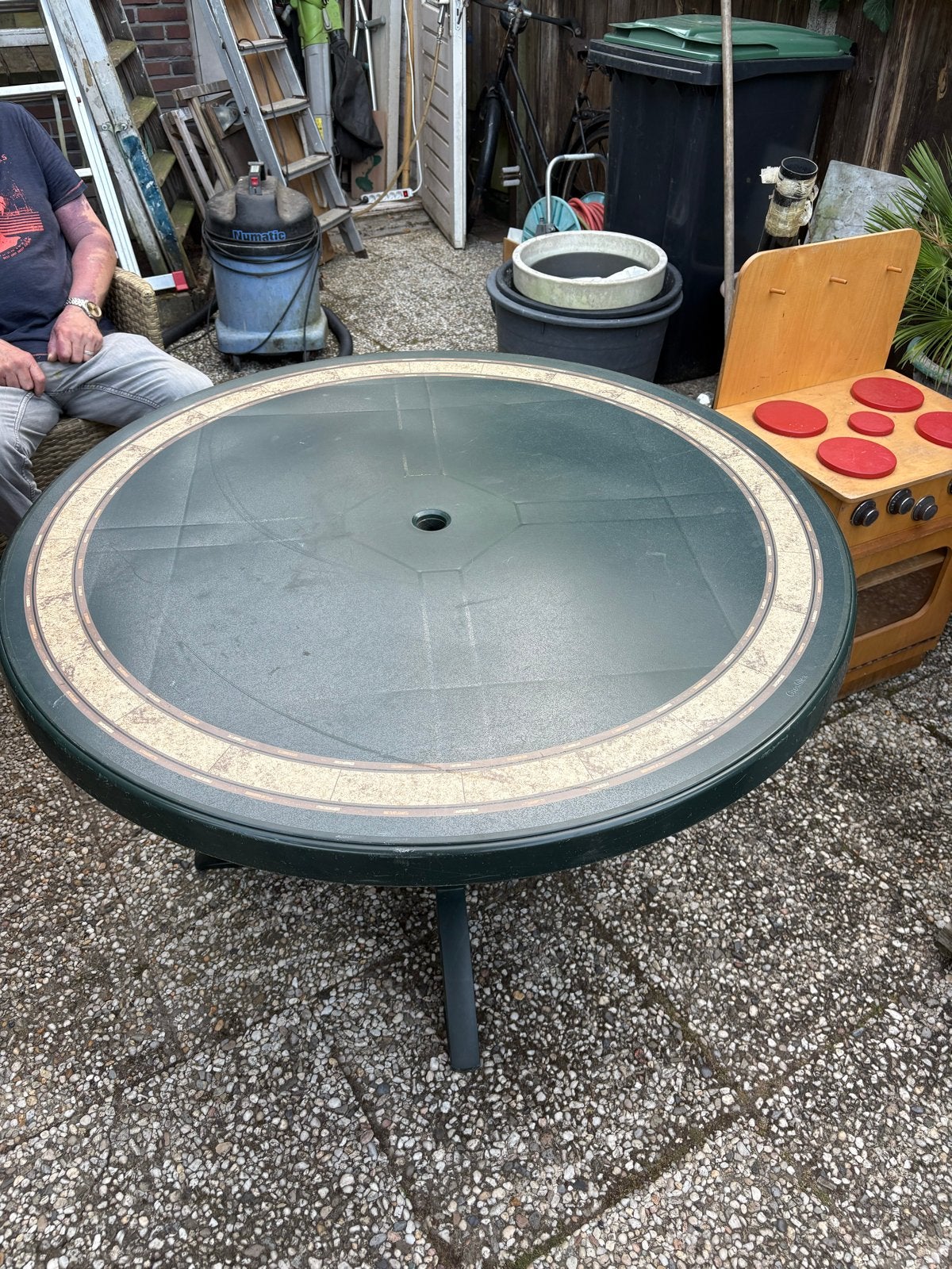Tuinset: Groene ronde tafel met 4 stoelen, Ophalen, Gebruikt, Rond, Kunststof