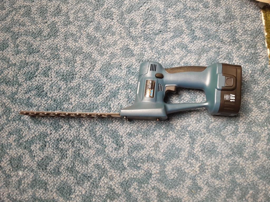 Elektrische heggenschaar met grastrimmer en acculader, Tuin en Terras, Heggenscharen, Ophalen of Verzenden, Gebruikt, Accu, Topcraft