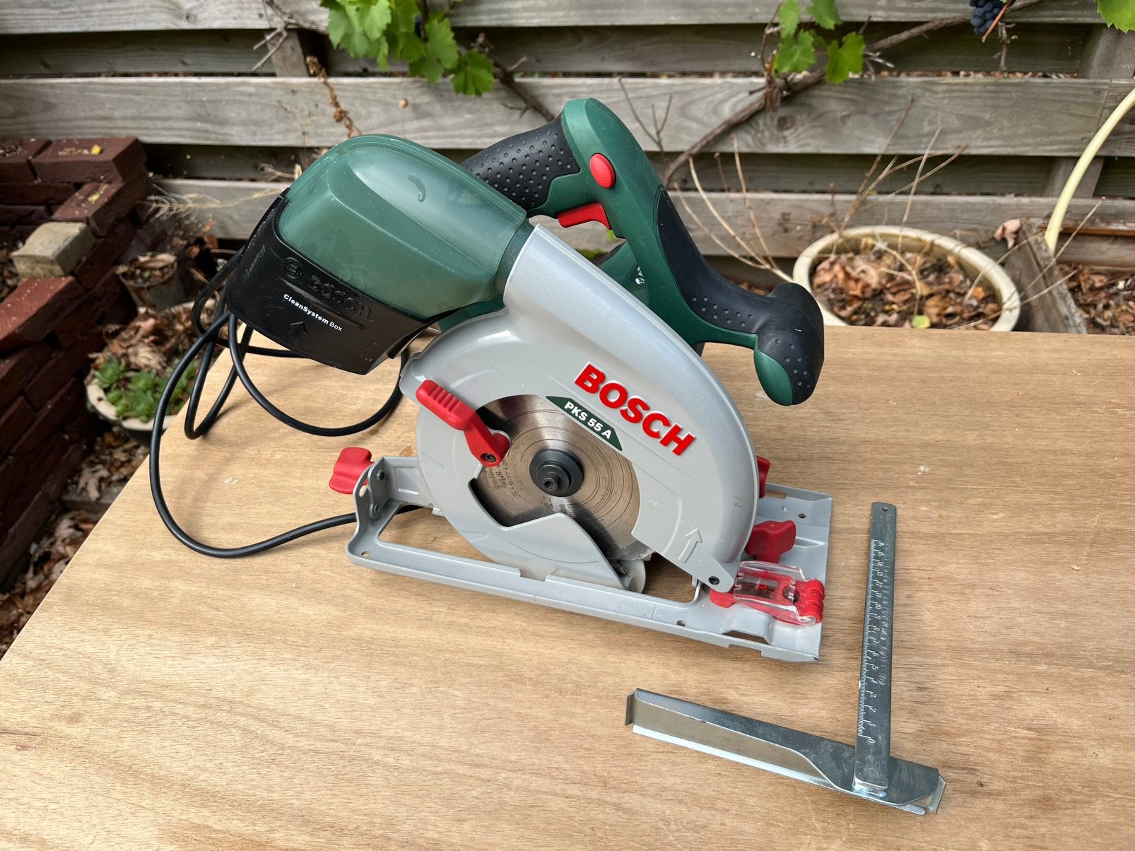 Bosch cirkelzaag 1200w, Ophalen, Gebruikt, 1200 watt of meer, Overige typen
