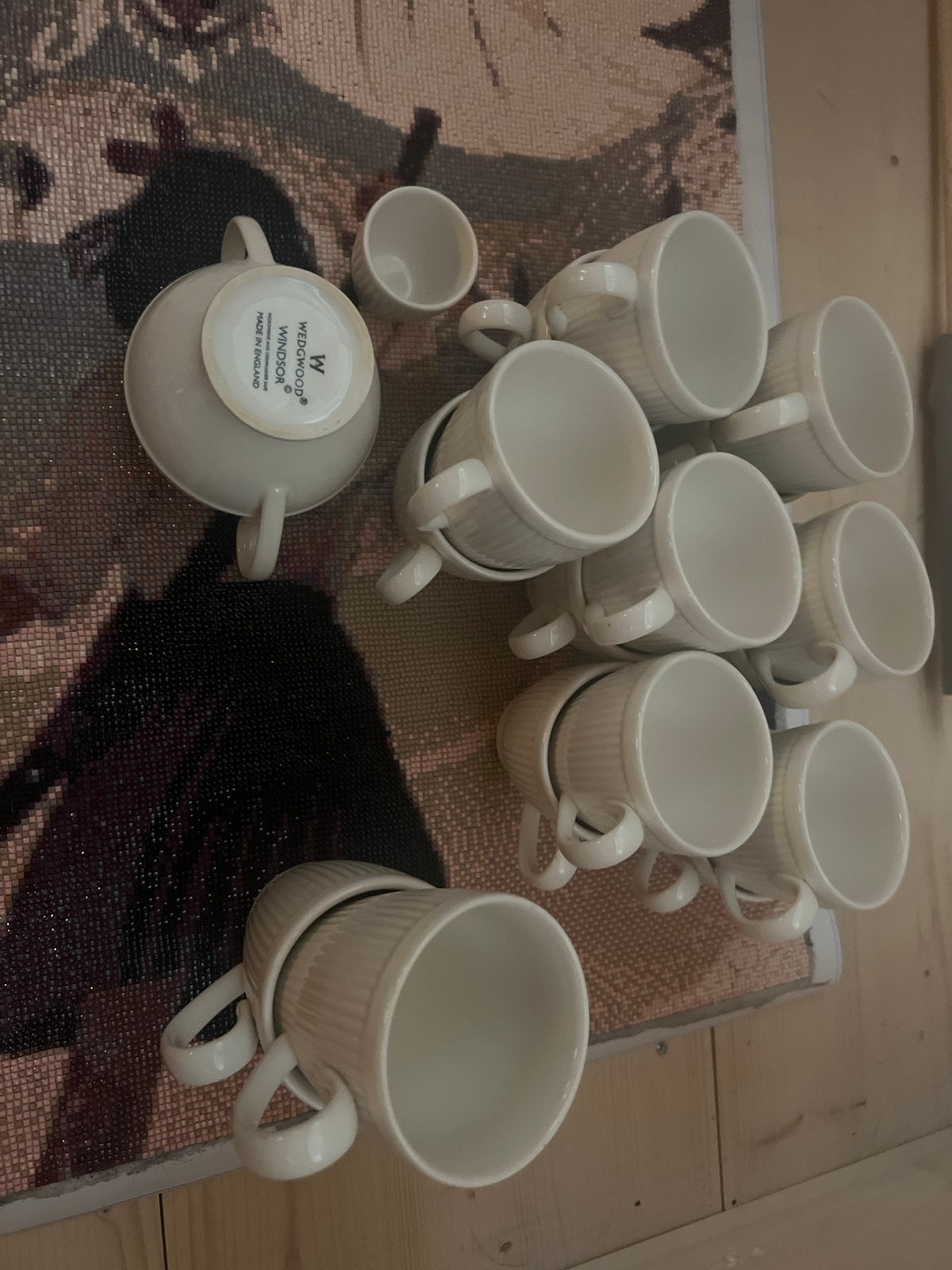 Wedgwood Windsor servies: kopjes, mokken, potje, eierdopje, Ophalen, Zo goed als nieuw, Kop(pen) en/of Schotel(s), Wedgwood