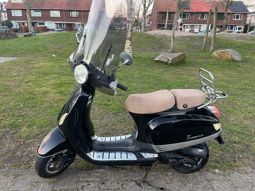 Scooter - Razzo Toscana, Fietsen en Brommers, Gebruikt, Benzine, Ophalen, Overige merken