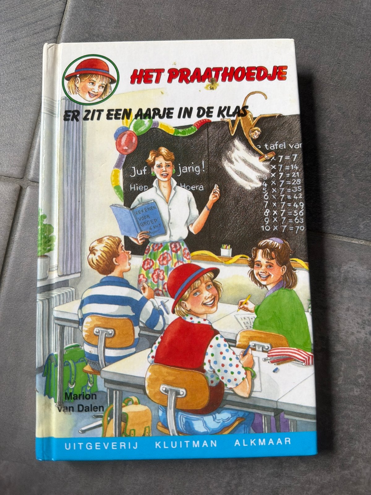 Het Praathoedje: Er zit een aapje in de klas, Ophalen of Verzenden, Gelezen, Fictie algemeen
