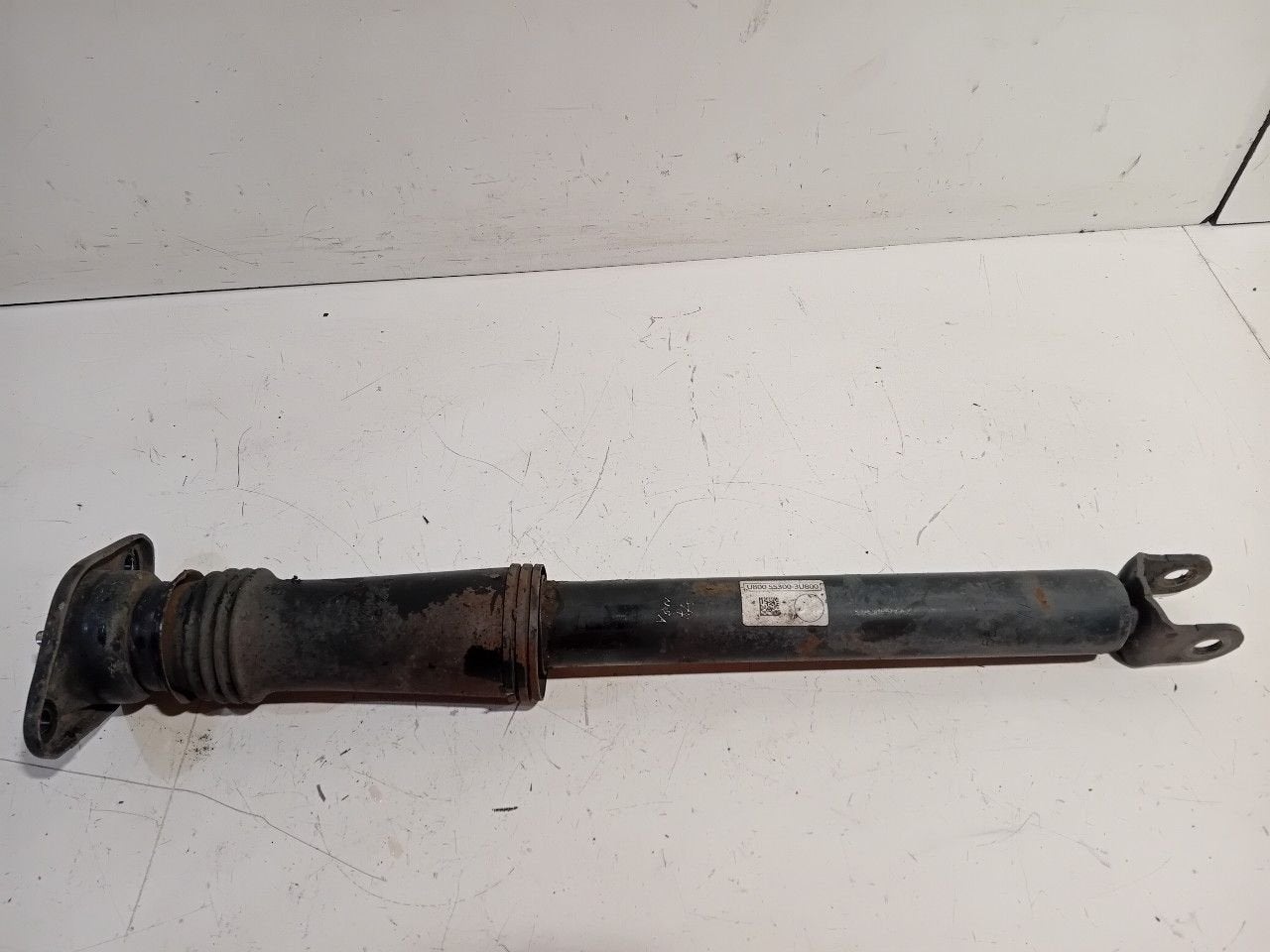 Schokbreker rechts achter Kia Sportage, Onderdelen@venauto.nl, Van der Ven Autorecycling B.V., Ettenseweg 76, 4706 PB Roosendaal, The Netherlands