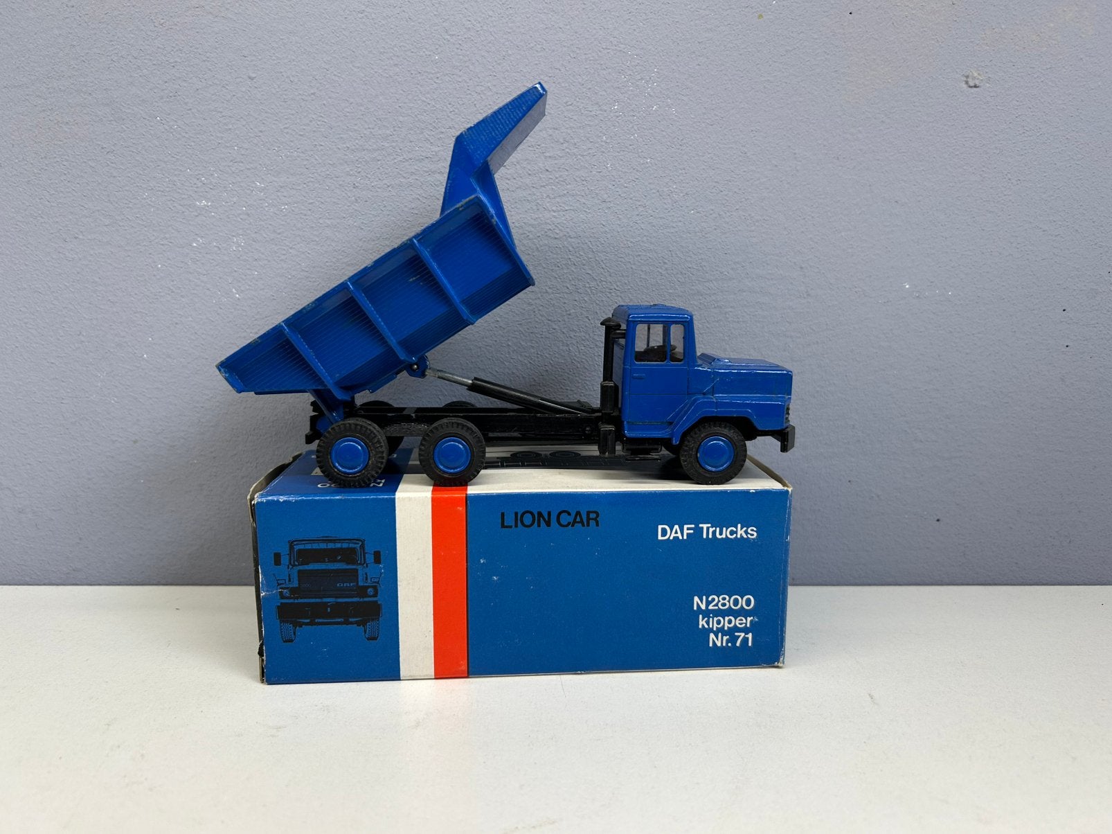 Lion toys car Daf N2800 Kipper Kiepwagen blauw 1:50, Ophalen of Verzenden, Zo goed als nieuw, Bus of Vrachtwagen, Lion Toys