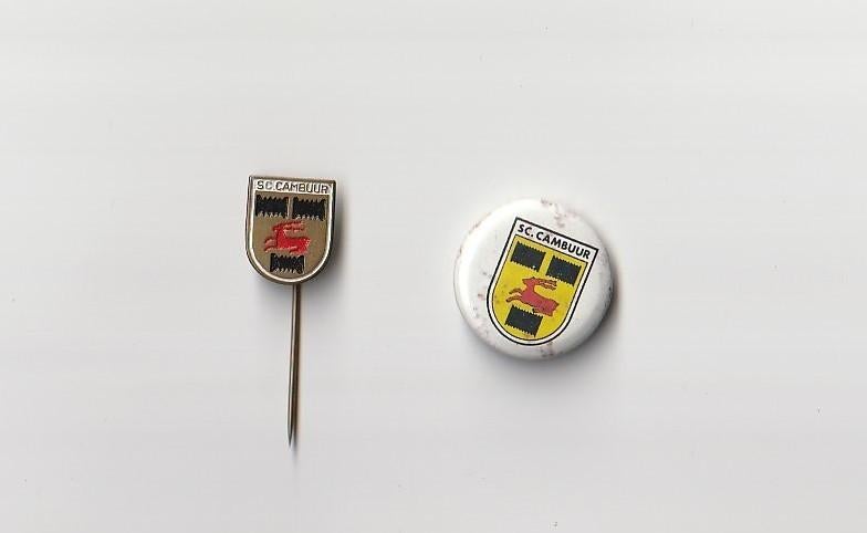 volmetaal speld + button van voetclub SC. Cambuur Leeuwarden, Ophalen of Verzenden, Overige onderwerpen, Speldje of Pin