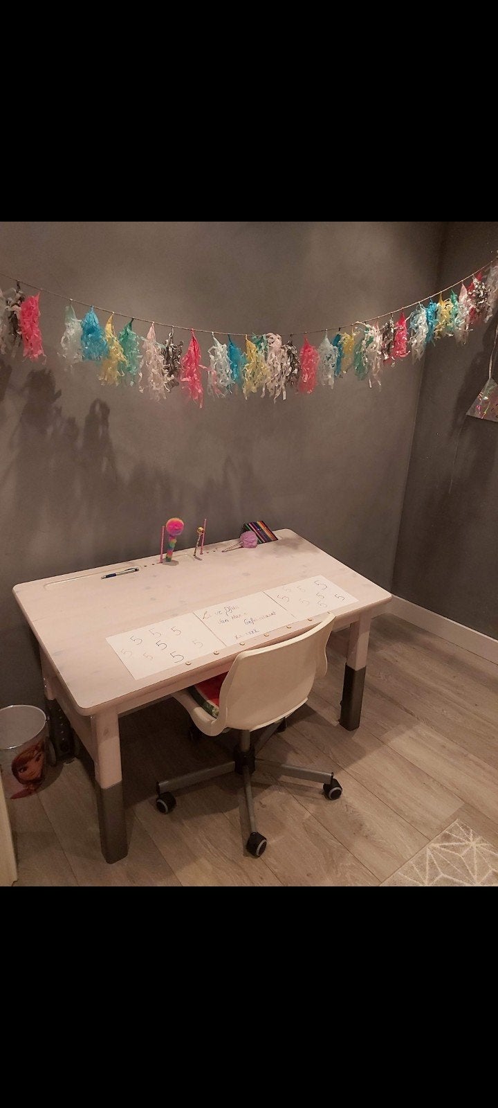 Teken Bureau met stoel. In hoogte verstelbaar en schuin, Ophalen, Gebruikt, Rechthoekig, 50 tot 100 cm